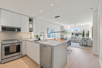 #407 – 3600 Windcrest Drive